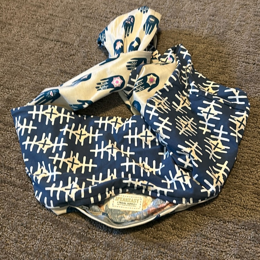 Speakeasy Travel scarf